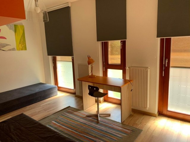 Kiadó téglalakás, albérlet, Pécsett, Barbakán téren, 3 szobás