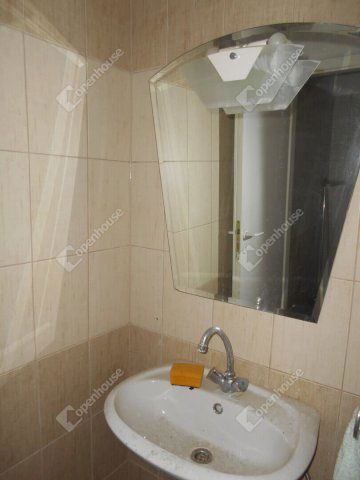 Eladó üzlethelyiség, Zalaegerszegen 42 M Ft