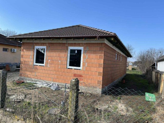 Eladó családi ház, Nyírtelken 66 M Ft, 3 szobás