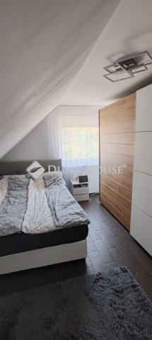 Eladó családi ház, Siklóson 89.9 M Ft, 5 szobás