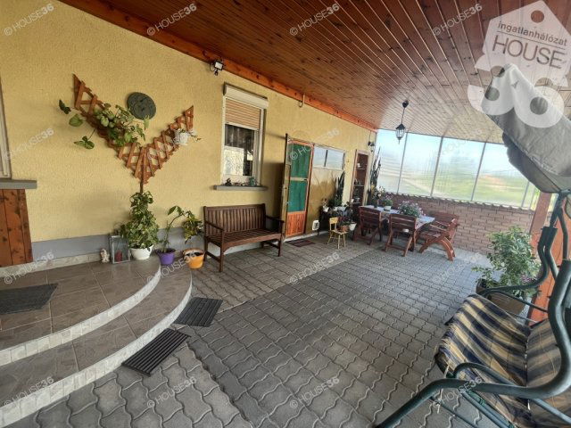 Eladó családi ház, Miskén 24.5 M Ft, 4 szobás