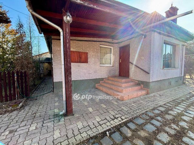 Eladó családi ház, Debrecenben 79.9 M Ft, 5 szobás