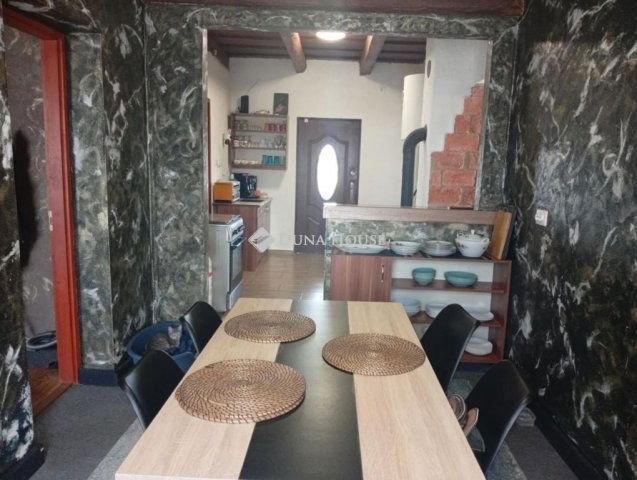 Eladó családi ház, Ászáron 34 M Ft, 3 szobás