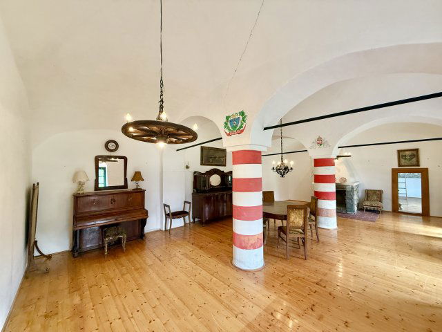 Eladó családi ház, Dörgicsén 215 M Ft, 7 szobás