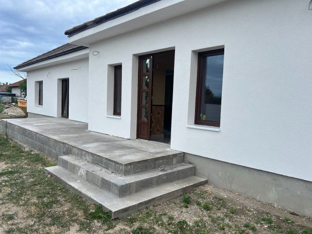 Eladó családi ház, Pilisen 114 M Ft, 4 szobás