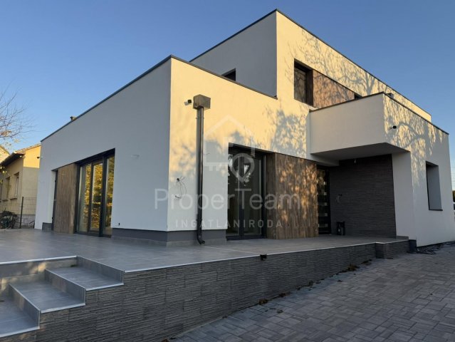 Eladó ikerház, Tatán 159 M Ft, 4+1 szobás / költözzbe.hu