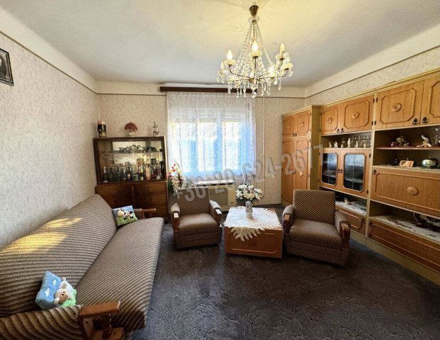 Eladó családi ház, Szátokon 15.9 M Ft, 2 szobás