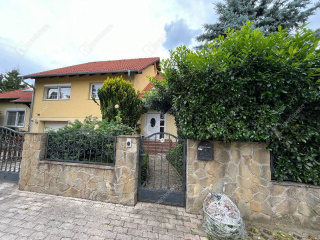 Eladó családi ház, Sopronban 145 M Ft, 5 szobás