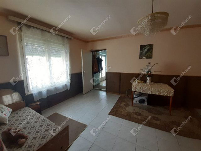 Eladó családi ház, Paton 11 M Ft, 5 szobás