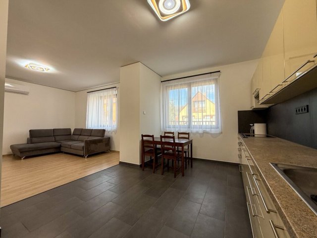 Eladó családi ház, Gödöllőn 124.999 M Ft, 2 szobás