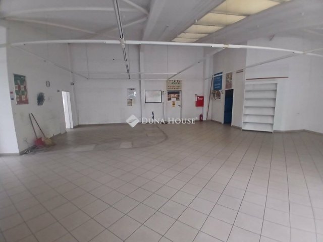 Eladó ipari ingatlan, Debrecenben 1200 M Ft / költözzbe.hu