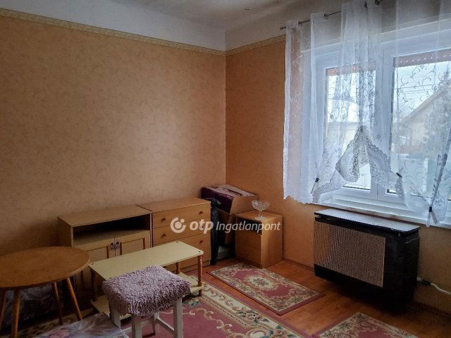 Eladó családi ház, Turán 58 M Ft, 3 szobás