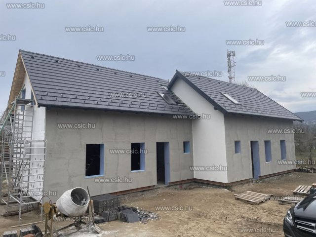 Eladó ikerház, Pócsmegyeren 93.9 M Ft, 4 szobás