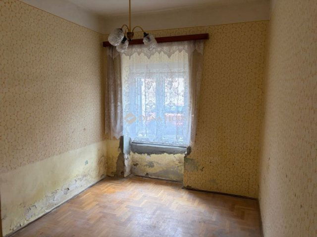 Eladó téglalakás, Tatán, Kálvária utcában 22.9 M Ft, 2 szobás