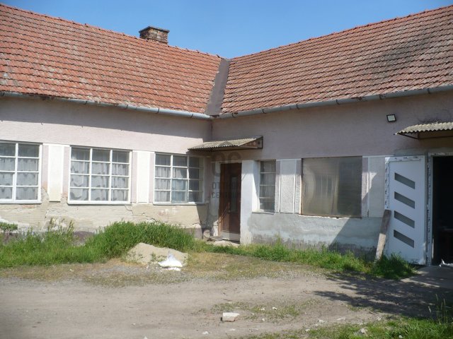 Eladó családi ház, Konyáron 25 M Ft, 3 szobás