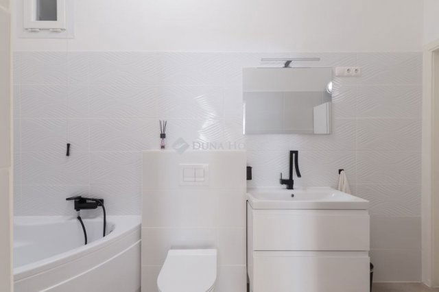 Eladó téglalakás, Budapesten, X. kerületben 165 M Ft, 4 szobás