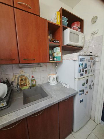 Kiadó panellakás, albérlet, Pécsett 160 E Ft / hó, 1+1 szobás