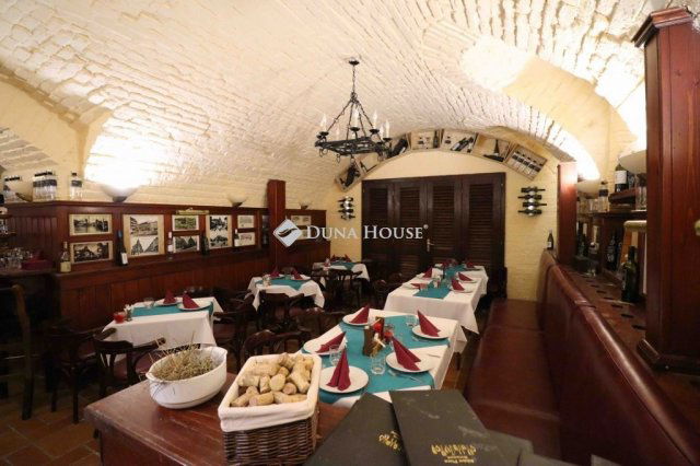 Eladó üzlethelyiség, Budapesten, VI. kerületben 123 M Ft