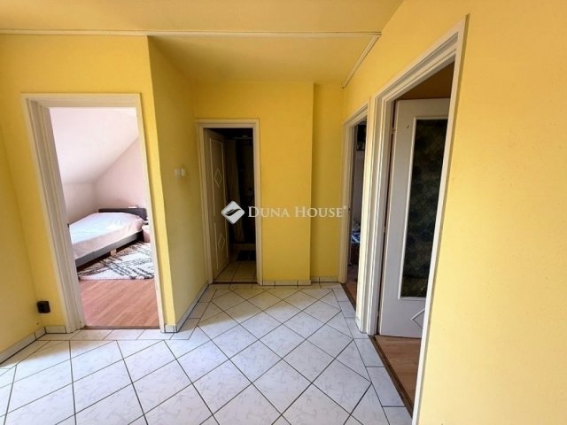 Eladó családi ház, Budapesten, XVIII. kerületben 79.9 M Ft