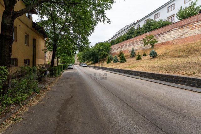 Eladó téglalakás, Budapesten, I. kerületben 112.9 M Ft, 2 szobás