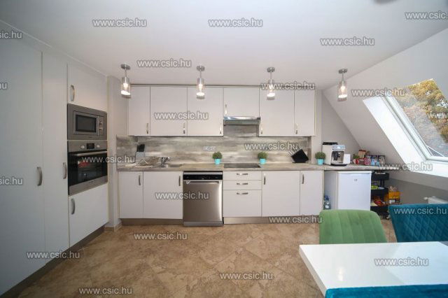 Eladó téglalakás, Budapesten, III. kerületben 129.9 M Ft