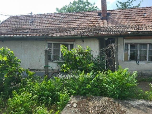 Eladó családi ház, Jászfényszarun 15 M Ft, 2+2 szobás