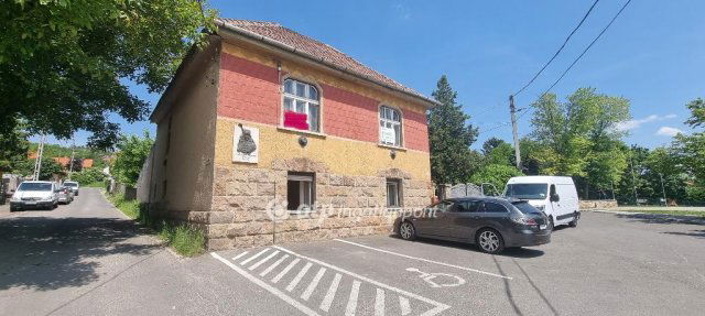 Eladó családi ház, Ürömön 88 M Ft, 5 szobás