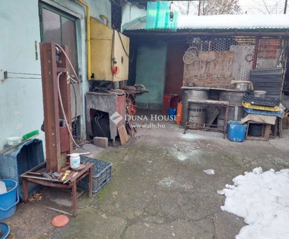 Eladó ipari ingatlan, Budapesten, XXI. kerületben 46 M Ft