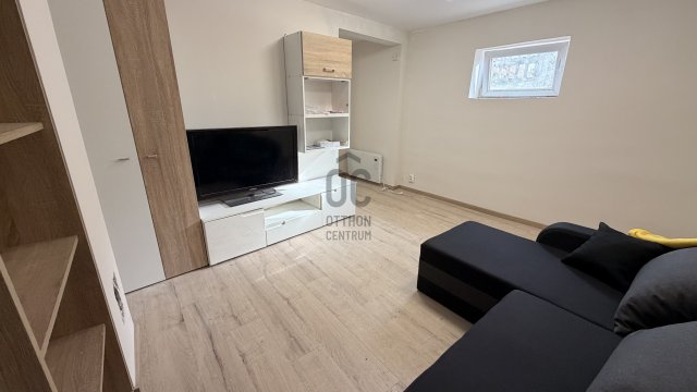 Eladó családi ház, Biatorbágyon 24.9 M Ft, 2 szobás