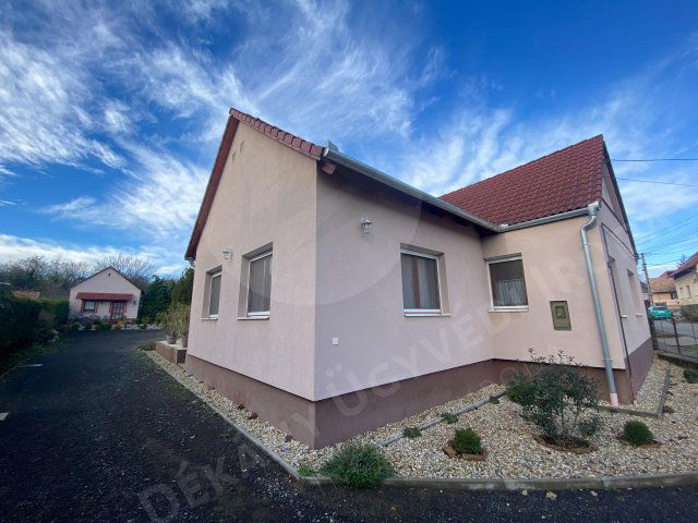 Eladó családi ház, Nagykozáron 89.99 M Ft, 3 szobás