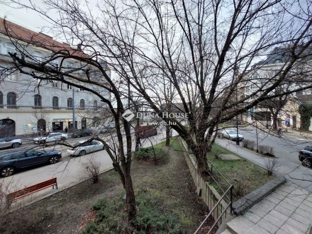 Eladó iroda, Budapesten, II. kerületben 265 M Ft