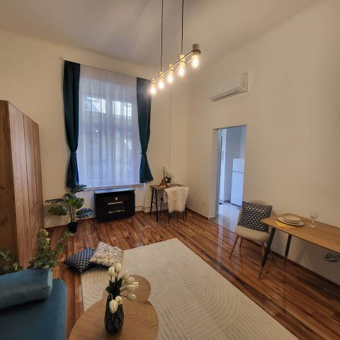 Eladó téglalakás, Budapesten, XIII. kerületben, Szabolcs utcában