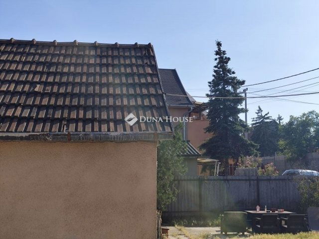 Eladó családi ház, Dunaharasztin 23.9 M Ft, 2 szobás