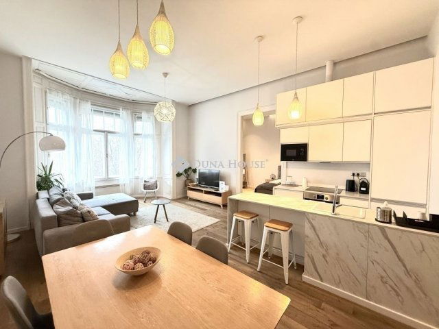 Eladó téglalakás, Budapesten, VI. kerületben 140.97 M Ft