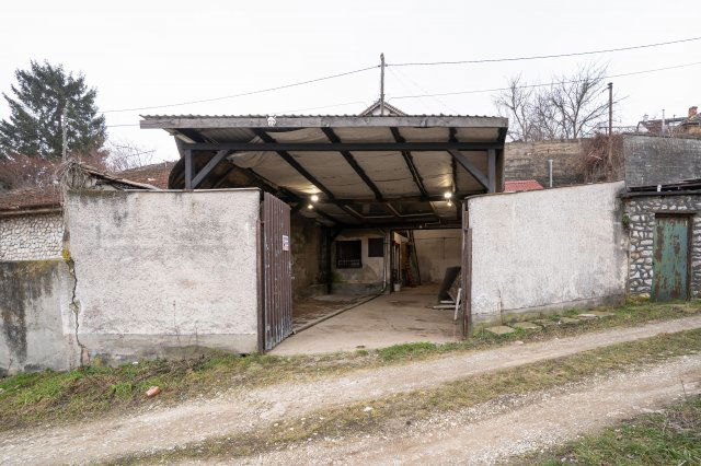 Eladó garázs, Miskolcon, Bábonyibérc soron 9.5 M Ft
