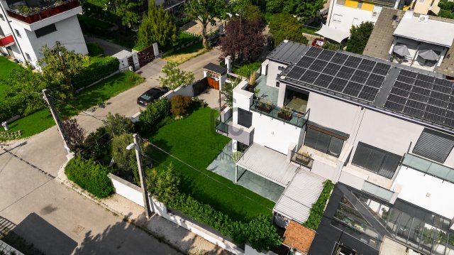 Eladó ikerház, Budapesten, XI. kerületben 399.9 M Ft, 5 szobás