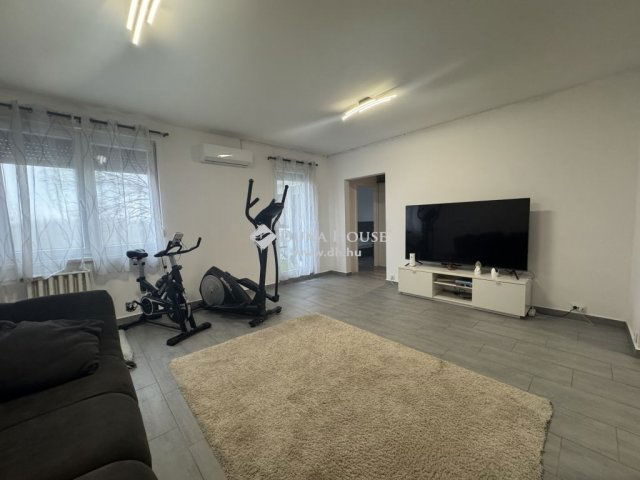 Eladó panellakás, Budapesten, IV. kerületben 81.5 M Ft