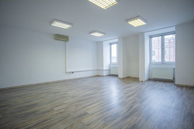 Eladó téglalakás, Budapesten, XII. kerületben, Krisztina körúton