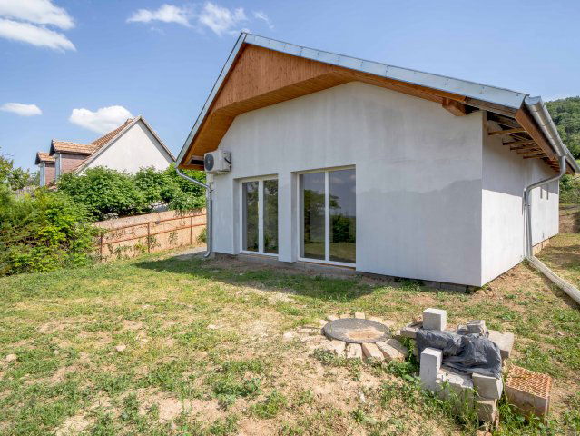 Eladó mezogazdasagi ingatlan, Szekszárdon 31.9 M Ft