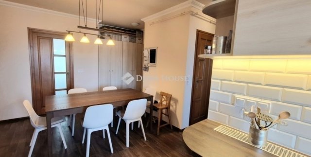 Eladó téglalakás, Kecskeméten 86 M Ft, 4 szobás