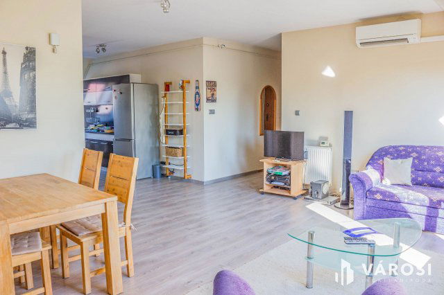 Kiadó téglalakás, albérlet, Szegeden 250 E Ft / hó, 3 szobás