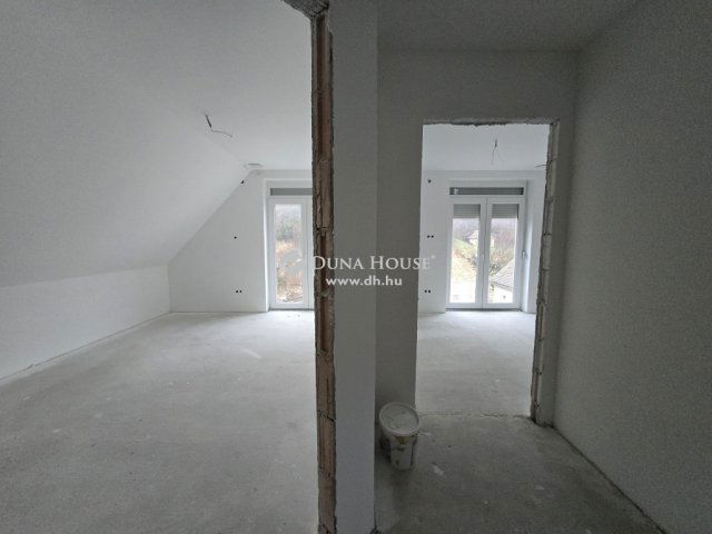 Eladó családi ház, Aranyosgadányban 85 M Ft, 7 szobás
