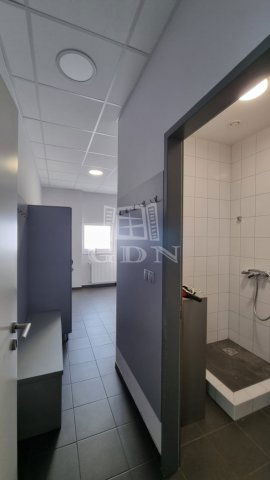 Eladó ipari ingatlan, Székesfehérvárott 1170 M Ft