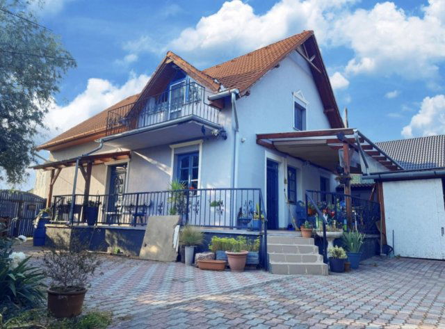 Eladó családi ház, Hatvanban 95 M Ft, 4 szobás