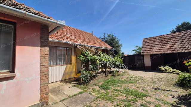 Eladó családi ház, Békéscsabán 19.9 M Ft, 3 szobás