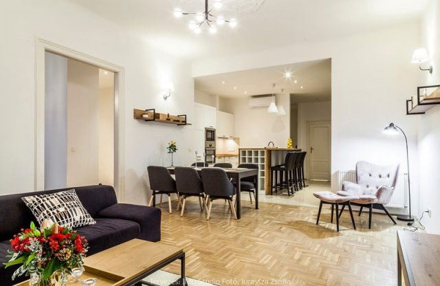 Kiadó téglalakás, albérlet, Budapesten, VI. kerületben