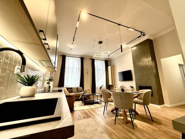 Eladó téglalakás, Budapesten, VII. kerületben 189.9 M Ft