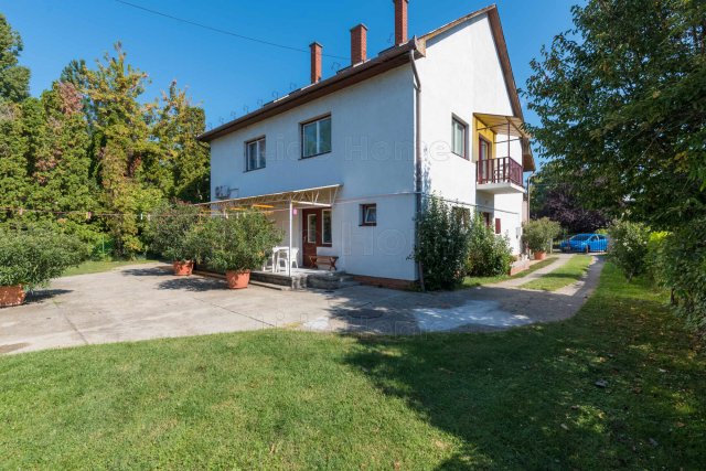 Eladó ikerház, Balatonföldváron 79 M Ft, 6 szobás