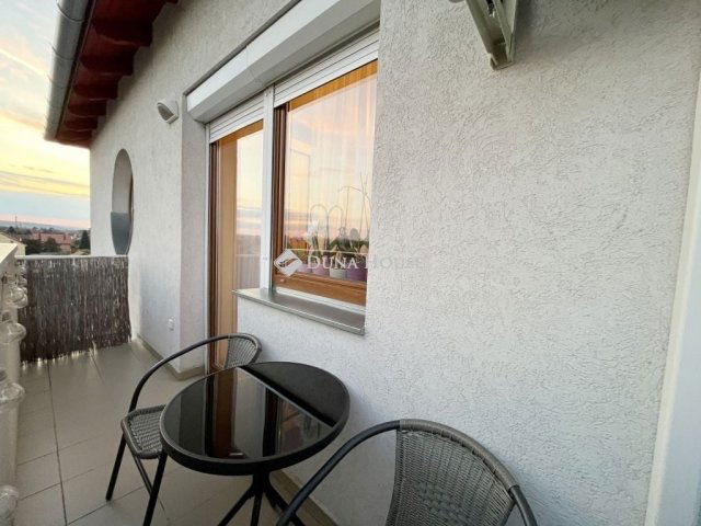 Eladó téglalakás, Szombathelyen 52 M Ft, 3 szobás