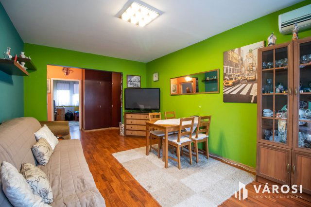 Eladó panellakás, Székesfehérvárott 53.5 M Ft, 2 szobás